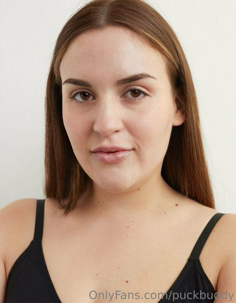 puckbuddy star du porno érotique photos