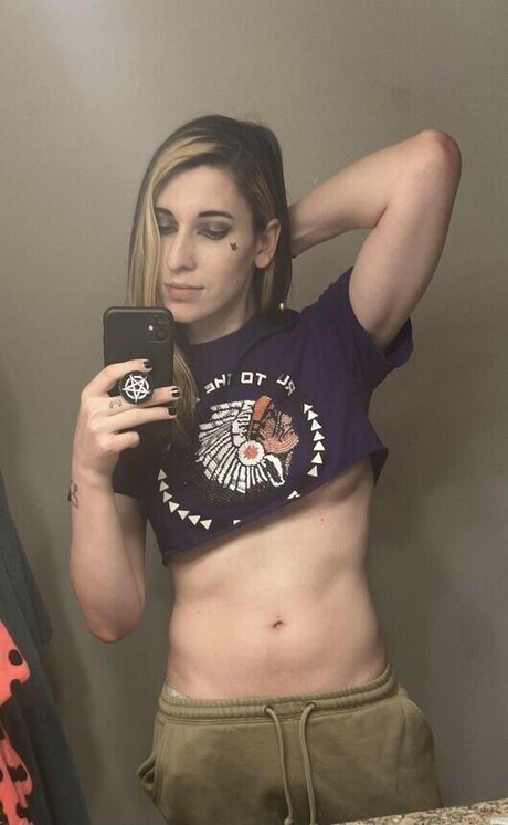 Devi Dionne star pornographique photo