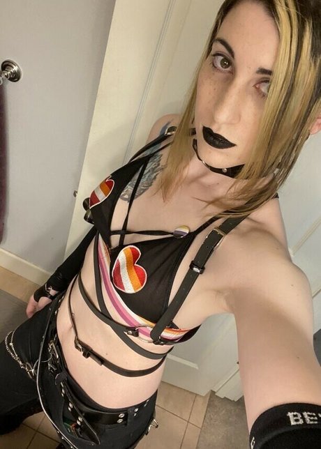 Devi Dionne belle actrice photos