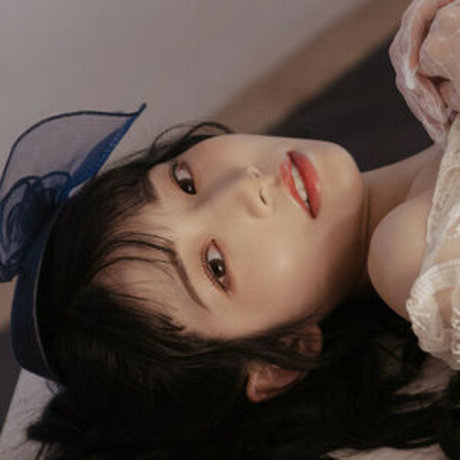 Saika Kawakita étoile nue photos