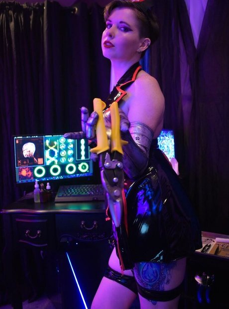 Tayliss Forge haut de star du porno image