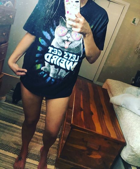 tallnerdywoman mannequin photo