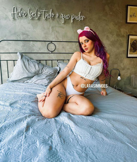 Lara Barroso modèle adulte des photos