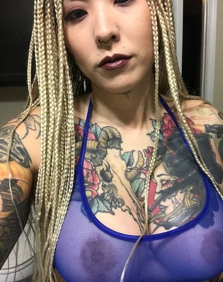 MaeLingBopp étoile sexy photo