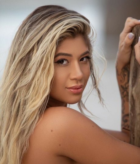 Deborah Meel star exclusive archive