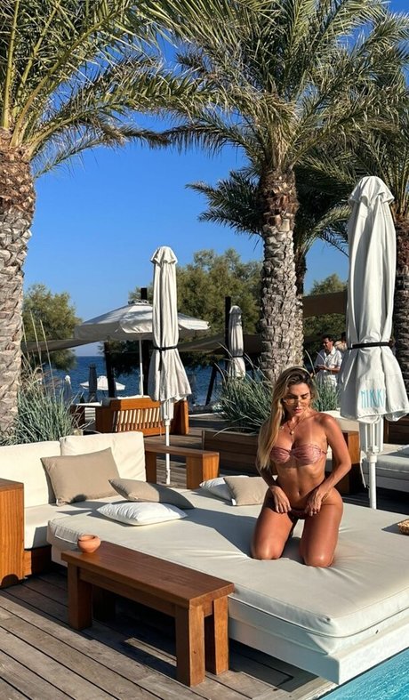 Erika Schneider star du porno érotique galerie