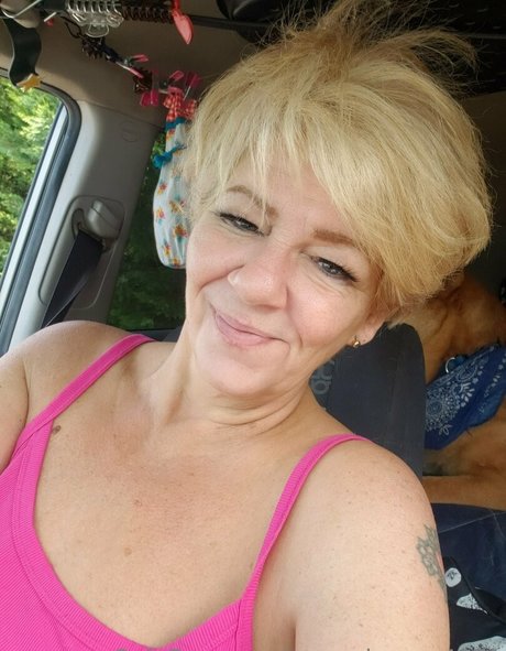 queenkarma4871 actrice chaude des photos