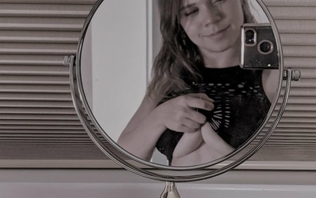 Naomioop modèle pornographique galeries