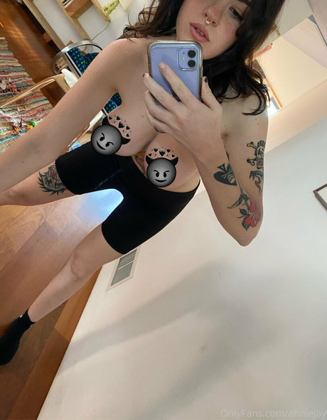 AnnieJay top star image