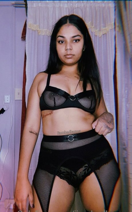 iiambadkarma modèle adulte des photos