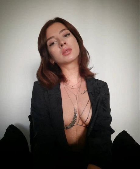 Cecilia Bob star du porno en haute qualité collection