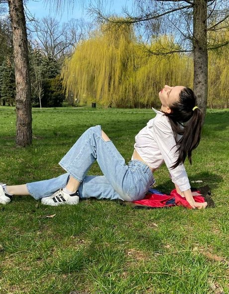 eva innocent modèle nu archive