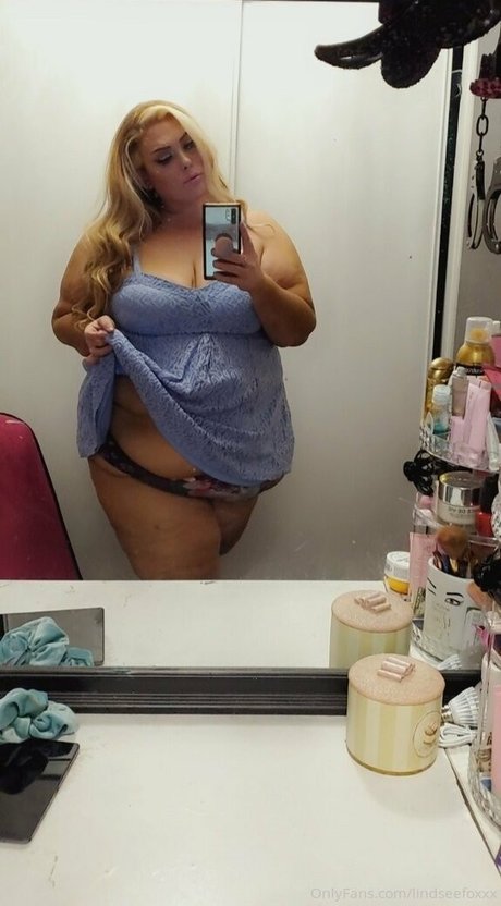 lindseefoxxx étoile nue des photos