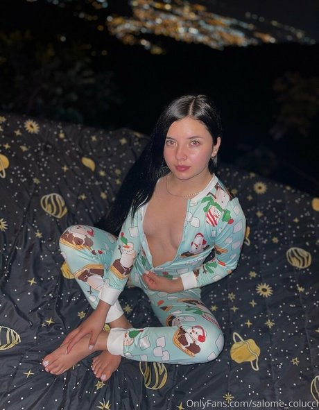 Salome Colucci modèle joli des photos