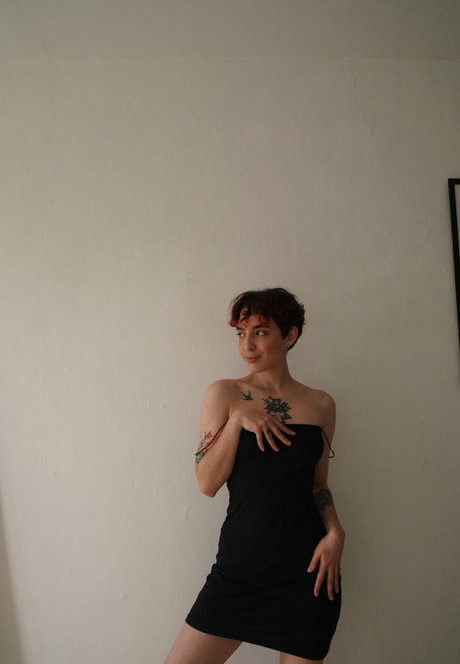 Megakikiboy modèle magnifique images