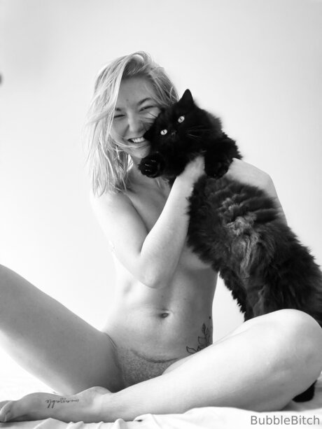 chaton potelé uniquementfans érotique xxx galeries