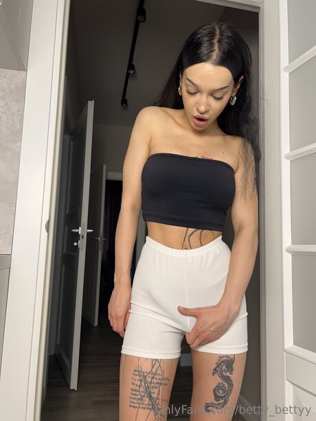 Betty Bettyy étoile sexy images