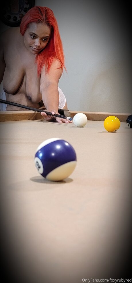 Foxyrubyred star du porno xxx images