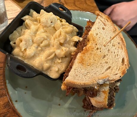 Goddessalexarayne meilleur modèle des photos