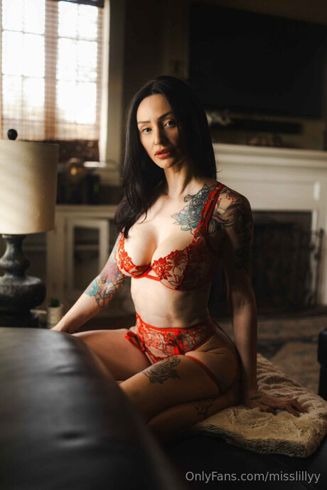 Misslillyy nus star du porno photos
