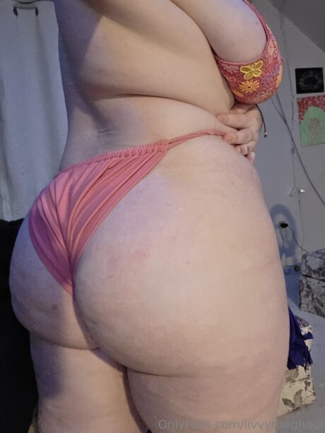 Livvytheghoul haut modèle collection