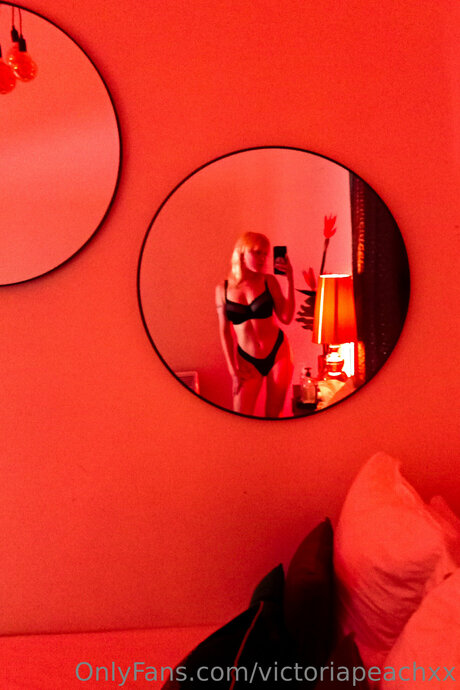 Victoriapeachxx modèle nu img
