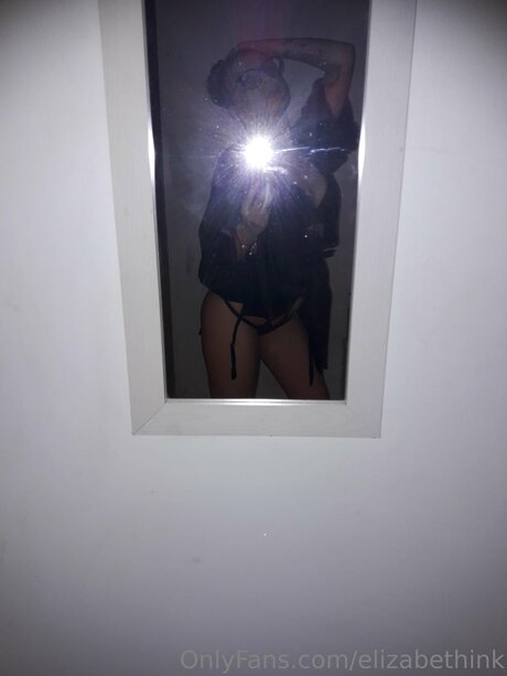 Elizabethink modèle adulte galerie