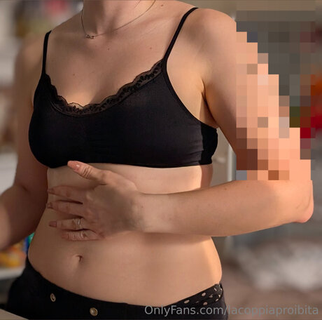 Lacoppiaproibita modèle érotique archive