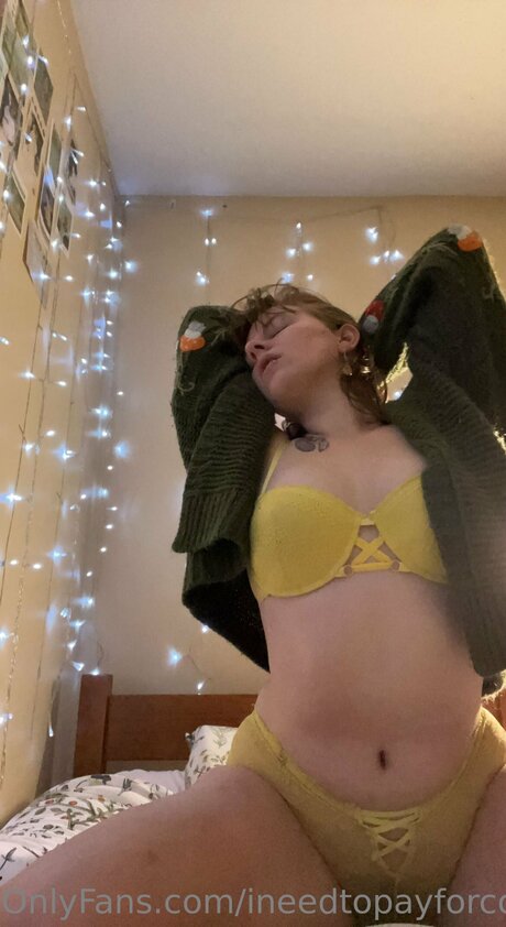 Ineedtopayforcollege actrice artistique galeries