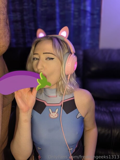 Freaksngeeks1313 star exclusive image