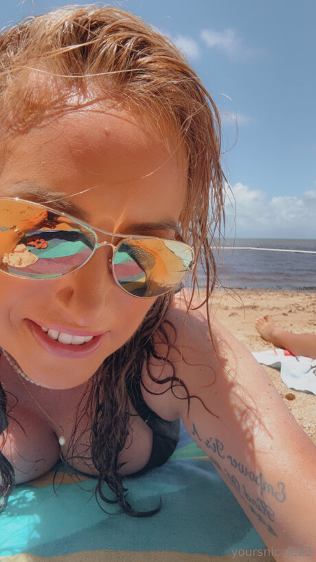 Yoursnicole22 actrice adulte archive