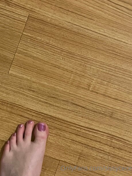 Sissycece modèle érotique image