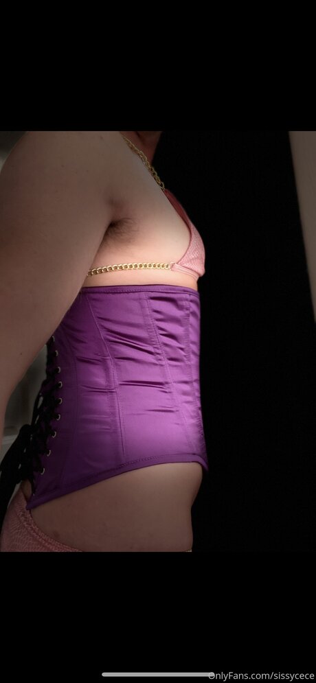 Sissycece modèle porno image