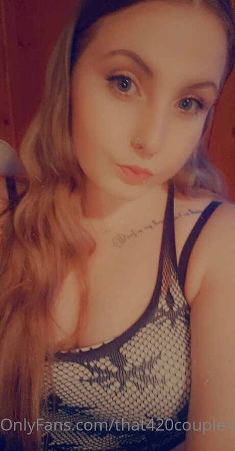 The420couple Xo actrice sexy photo