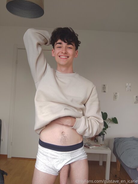 Gustave En Icarie modèle porno photos