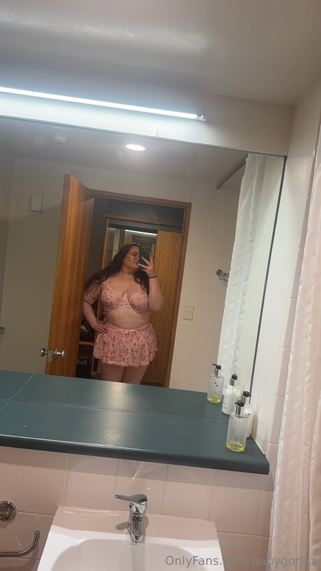 Babygorlxx star du porno gratuite des photos