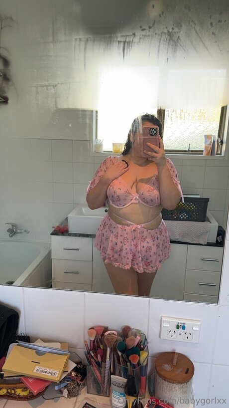 Babygorlxx modèle nu image