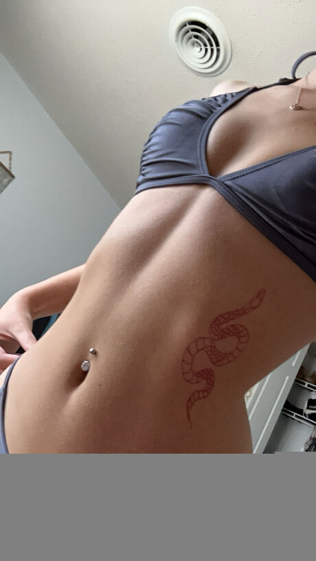 Peyroseee beau modèle des photos