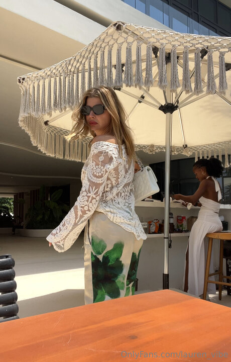 Dr Louren nus étoiles galeries