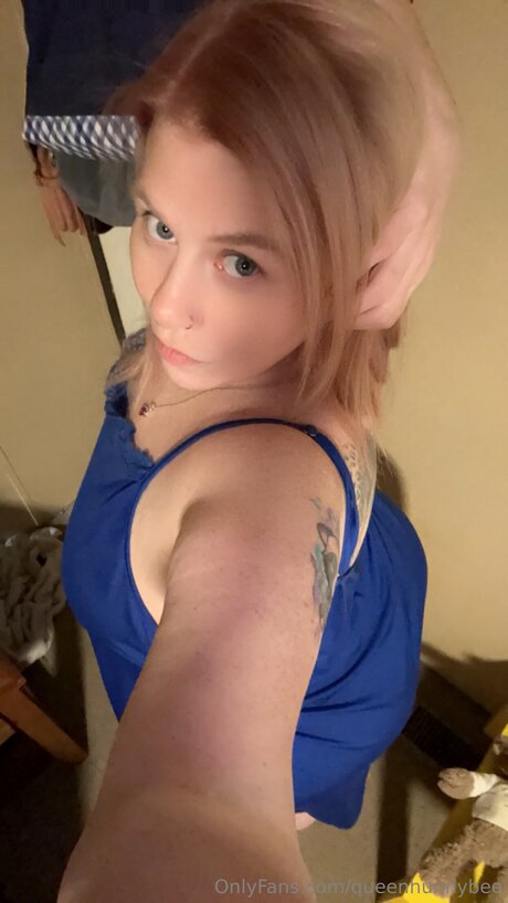 pawg blonde uniquementfans sexy chaud des photos