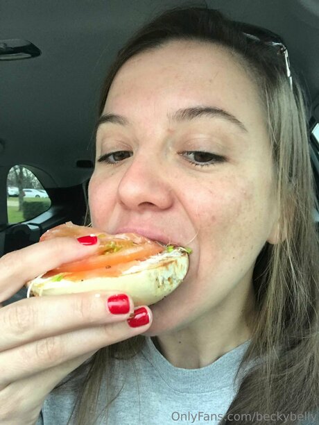 Beckybelly star du porno parfaite des photos