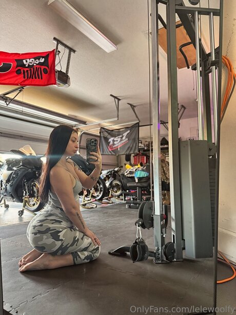 Lelewoolfy star du porno érotique archive