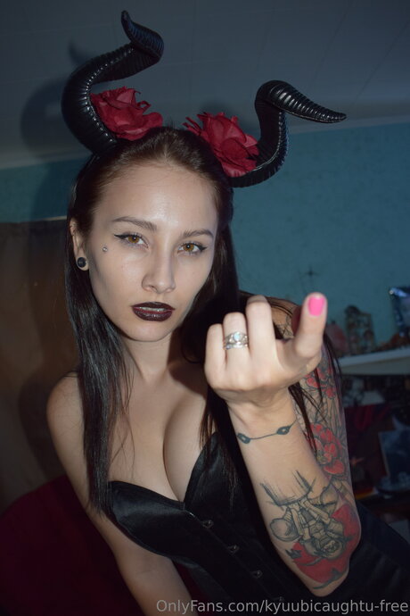 Kyuubicaughtu Free star du porno parfaite image