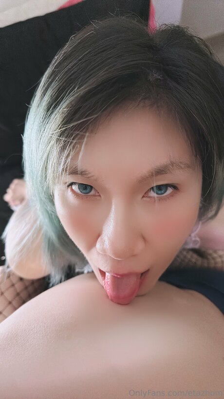 Etazhom modèle érotique galeries