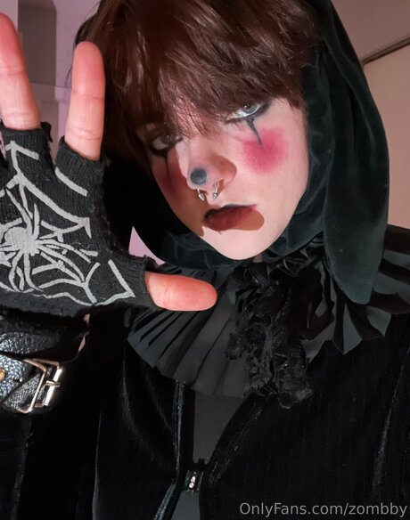 Zombby haut modèle photos