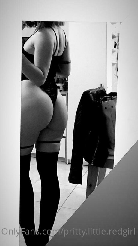 Sweetylittlecherry modèle magnifique archive