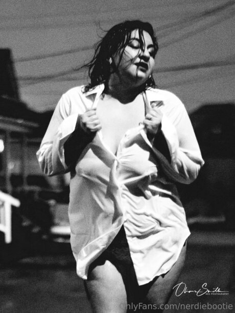 Nerdiebootie actrice hd photo