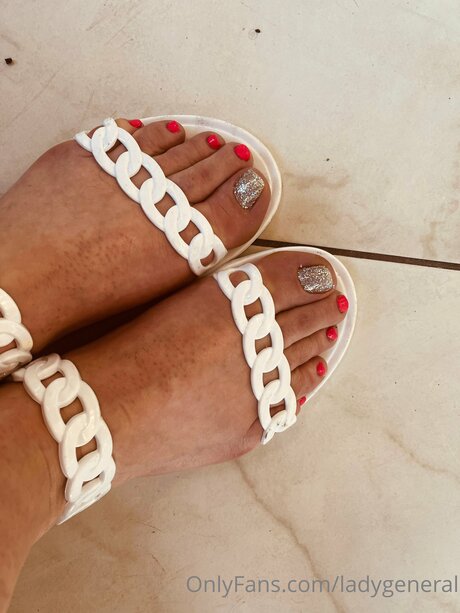 Marilynmoneyro3 étoile sexy photos