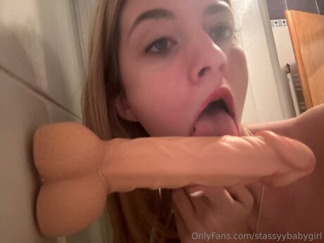 Stasybabygirl actrice de sexe archive