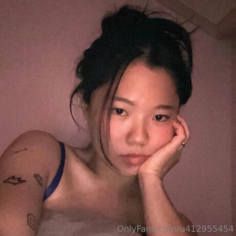 U412955454 actrice de nus archive